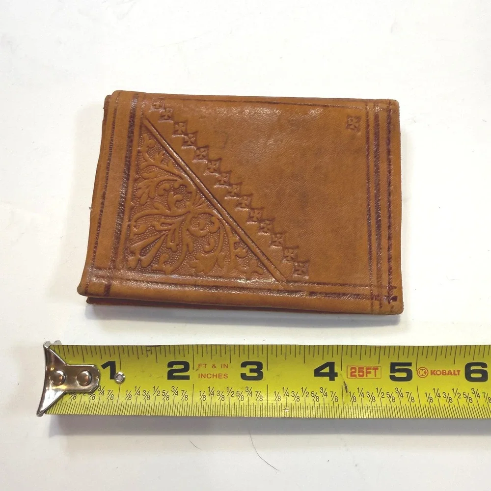 Vintage Hand Tooled Tan Leather Bifold Wallet Floral Embossed Coin Pouch Tan